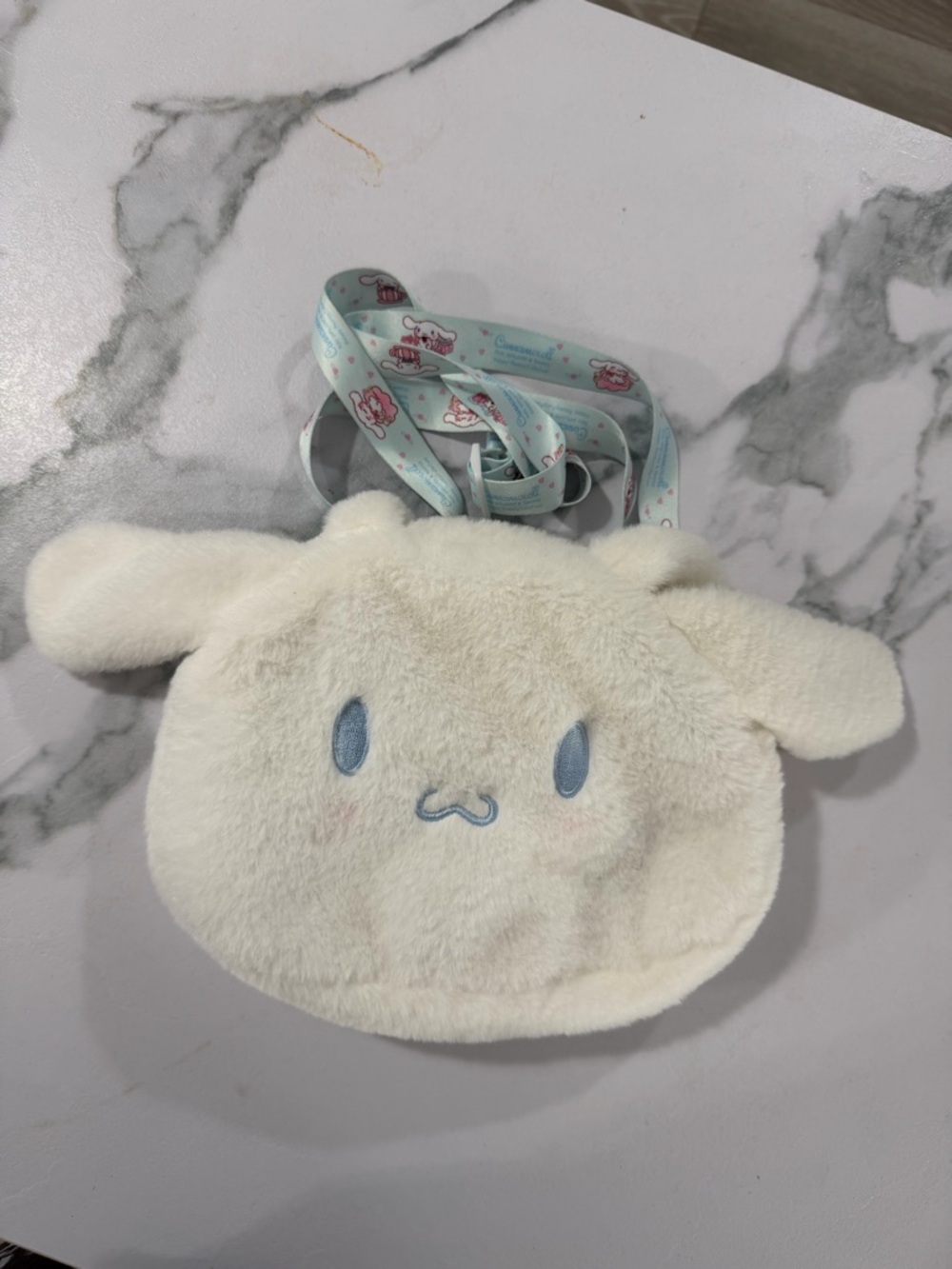 Cinnamonroll mini crossbody